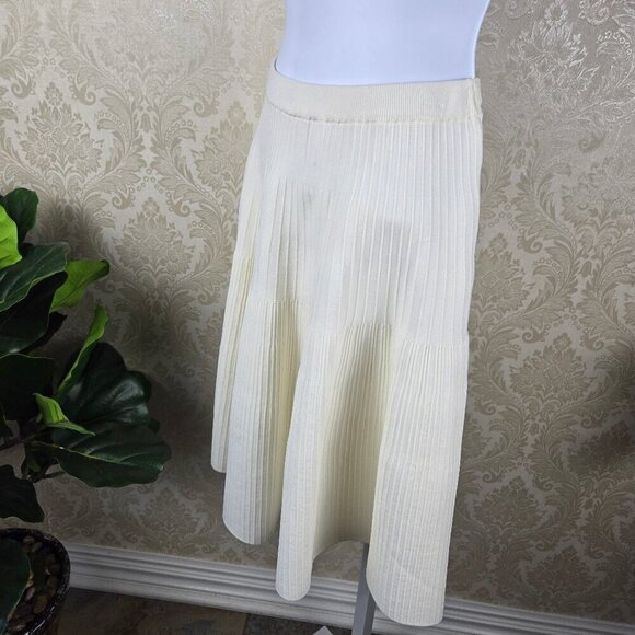 Olivaceous Size Large Cream Textured Skater Circle Skirt Elastic Waist NWT - Picture 5 of 11